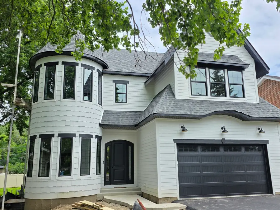 909 Evergreen Avenue, Glen Ellyn, IL 60137 - #3