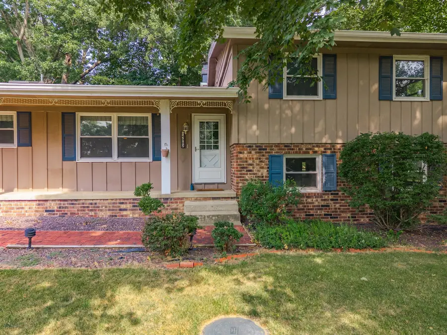 4982 Camelback Road, Heyworth, IL 61745 - #2