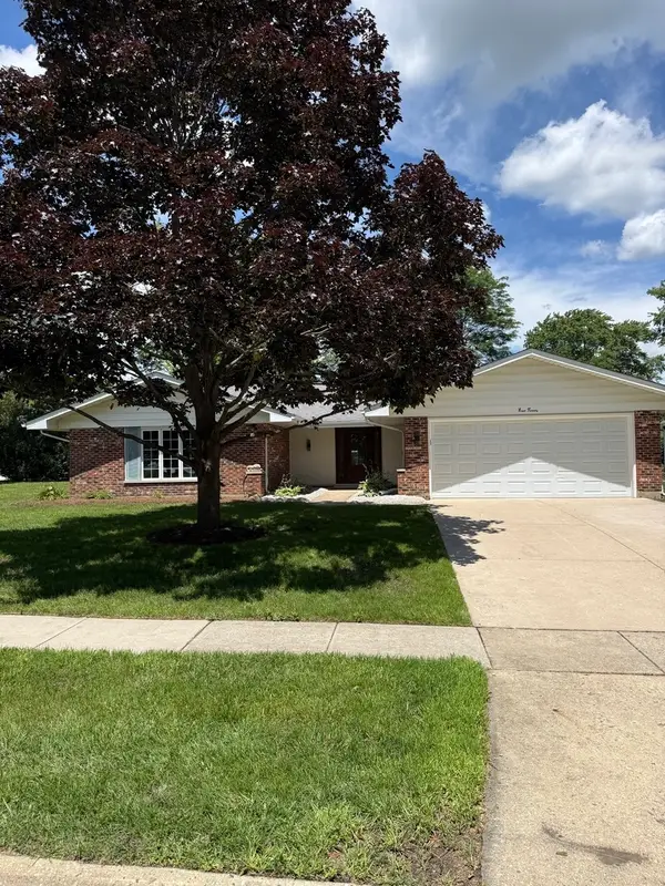 920 Eden Drive, Schaumburg, IL 60195