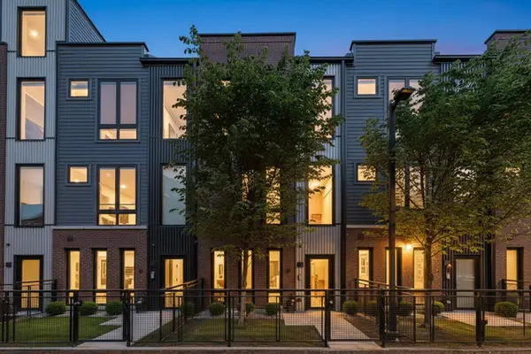 4250 W Belmont Avenue #5, Chicago, IL 60641