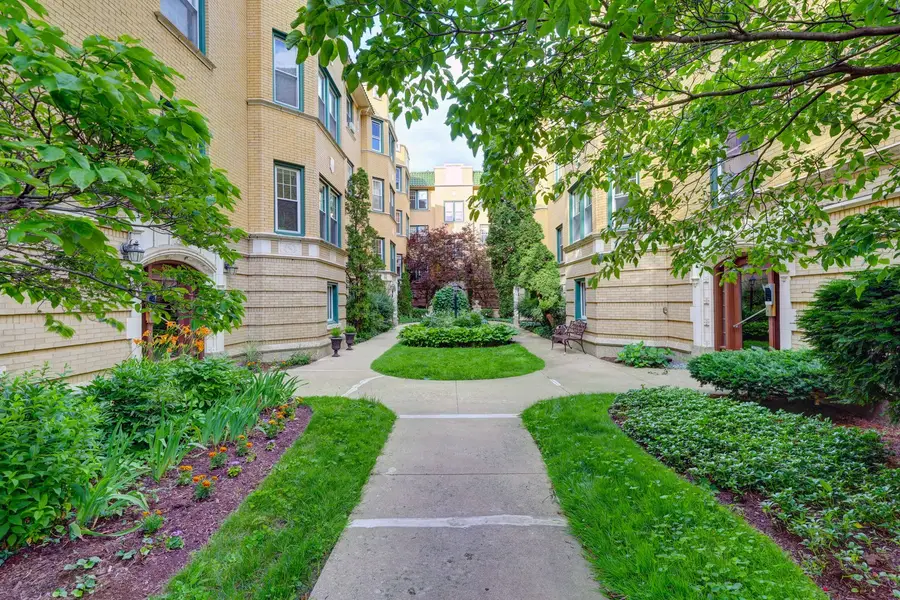 5515 N Winthrop Avenue #3E, Chicago, IL 60640 - #2