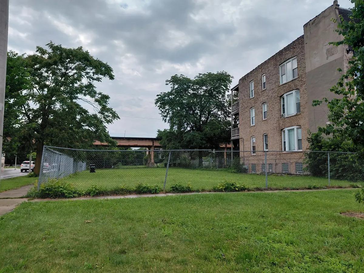 322 E 60th Street, Chicago, IL 60637 - #1