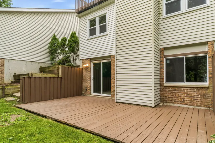 23W418 Greenbriar Drive, Naperville, IL 60540 - #3