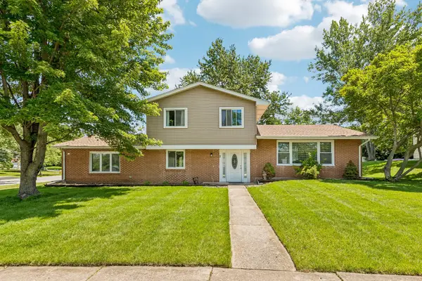 7 Derbyshire Court, Bolingbrook, IL 60440