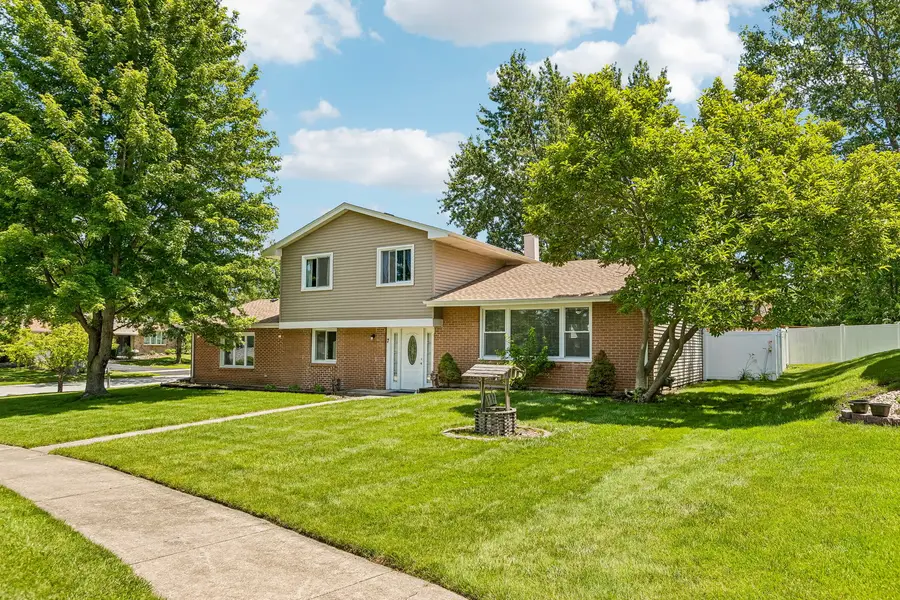 7 Derbyshire Court, Bolingbrook, IL 60440 - #2