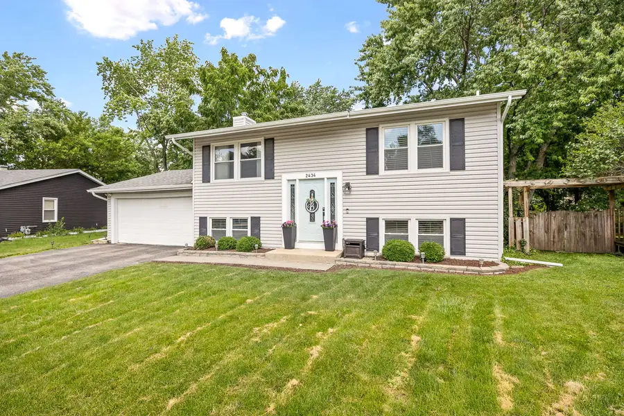 2434 Oakdale Court, Aurora, IL 60504 - #2