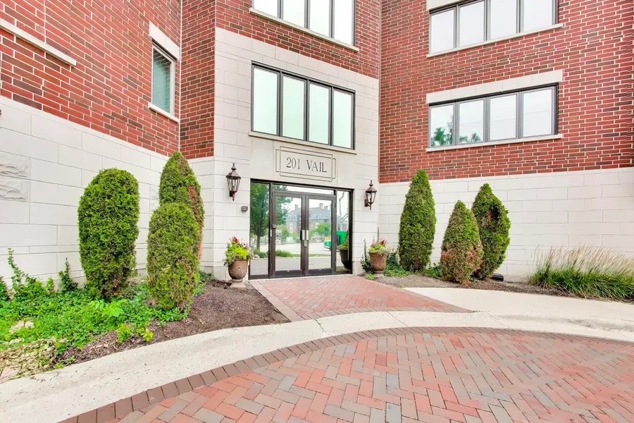 201 N Vail Avenue #409, Arlington Heights, IL 60004 - #2