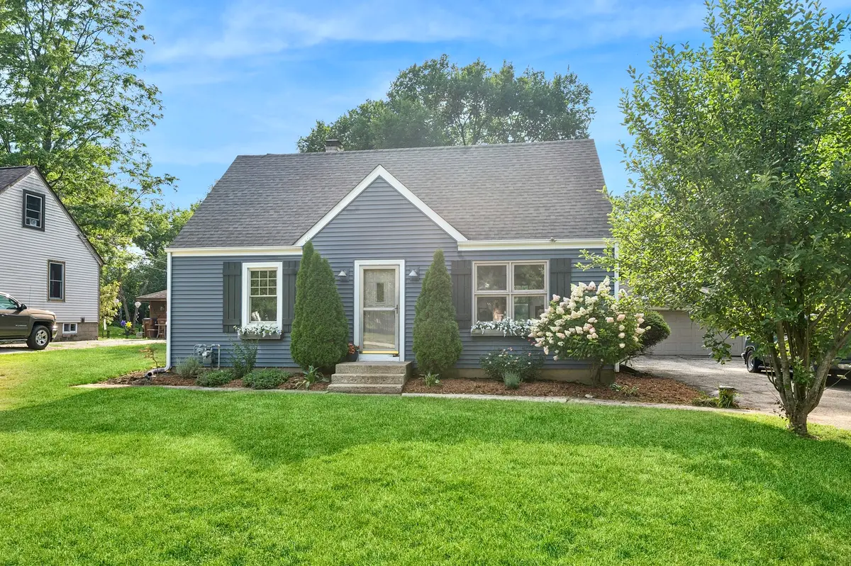 1N016 Woods Avenue, Wheaton, IL 60187 - #1