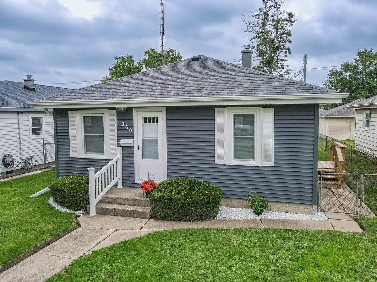 260 N Clinton Avenue, Bradley, IL 60915 - #1