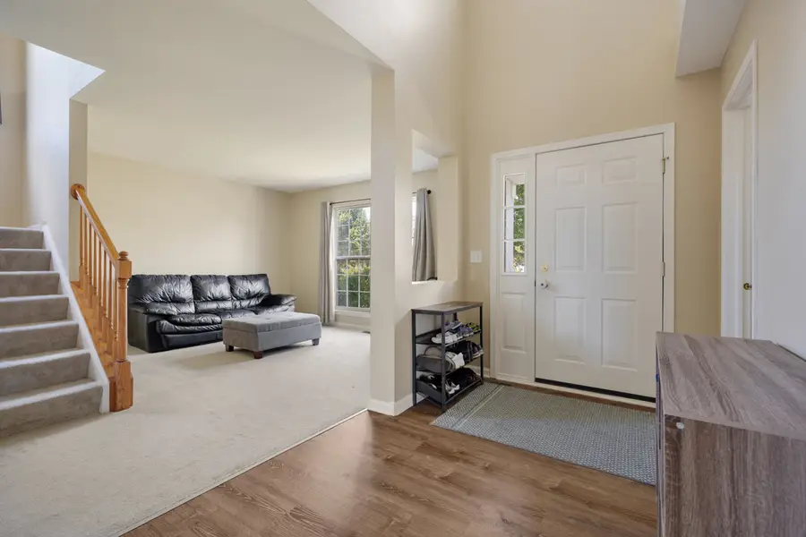 5687 Mckenzie Drive, Lake In The Hills, IL 60156 - #3