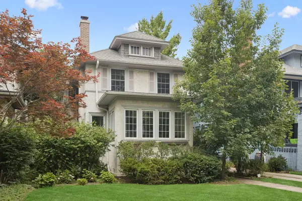 619 N Grove Avenue, Oak Park, IL 60302