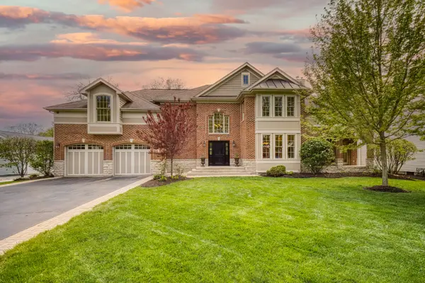 119 Roslyn Road, Barrington, IL 60010