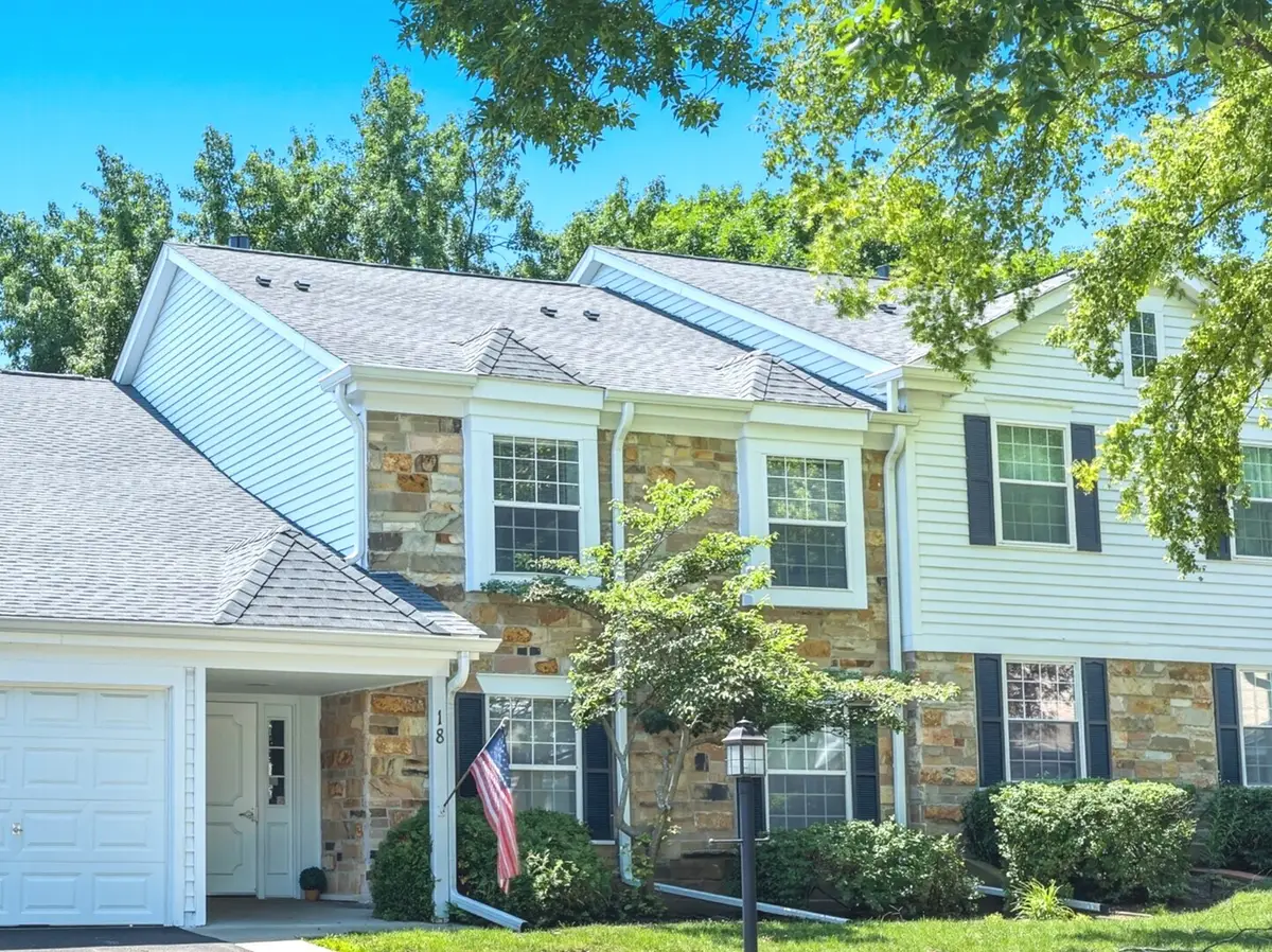 18 Waterbury Lane #L2, Schaumburg, IL 60193 - #1