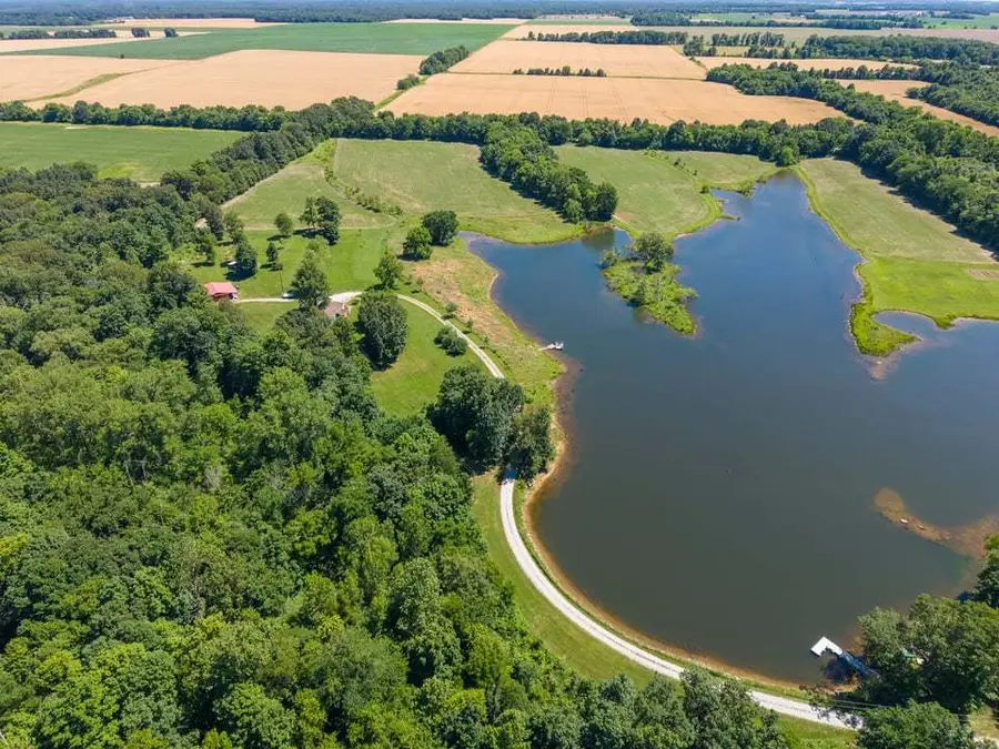 3042 Cannon Gardens Road, Salem, IL 62881 - #2