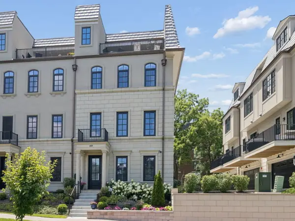 469 Aurora Avenue #469, Naperville, IL 60540