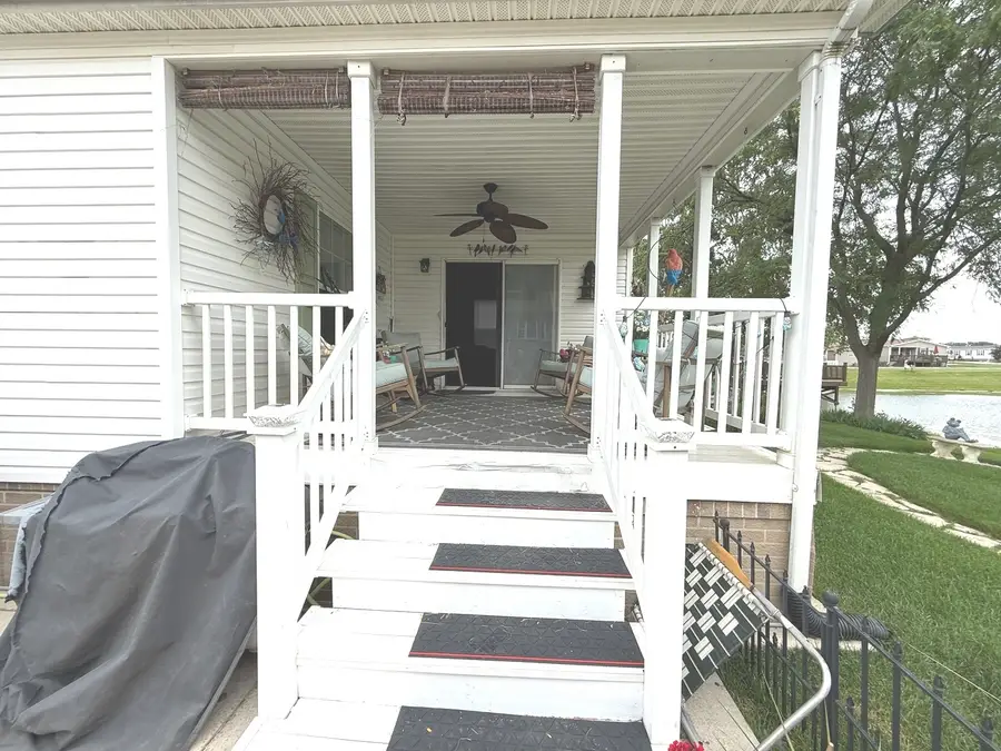 23021 S Pinehurst Drive, Frankfort, IL 60423 - #3
