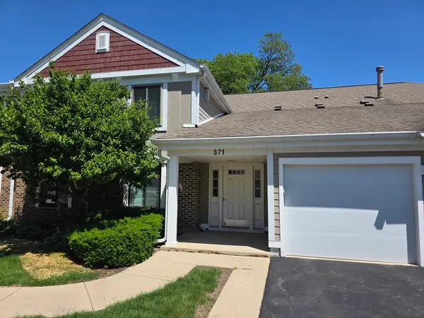 371 Heather Court #D2, Schaumburg, IL 60193