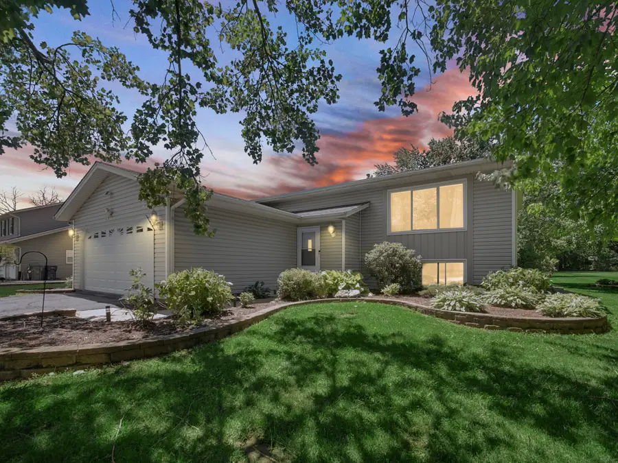 180 S Belmont Avenue, Elgin, IL 60123 - #2