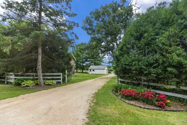 19104 Crowley Road, Harvard, IL 60033