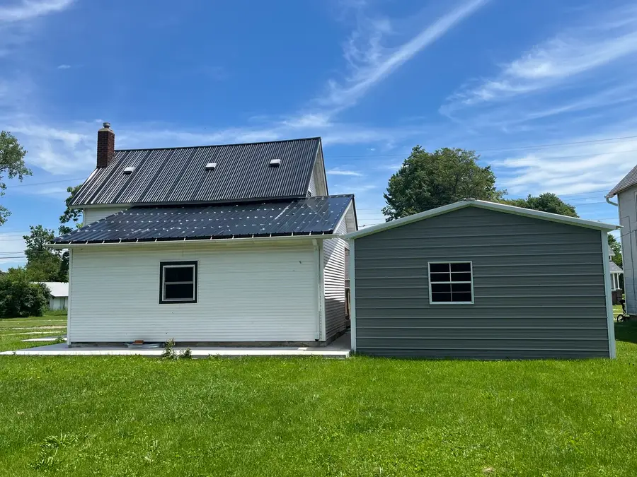 725 Madison Avenue, Kewanee, IL 61443 - #3