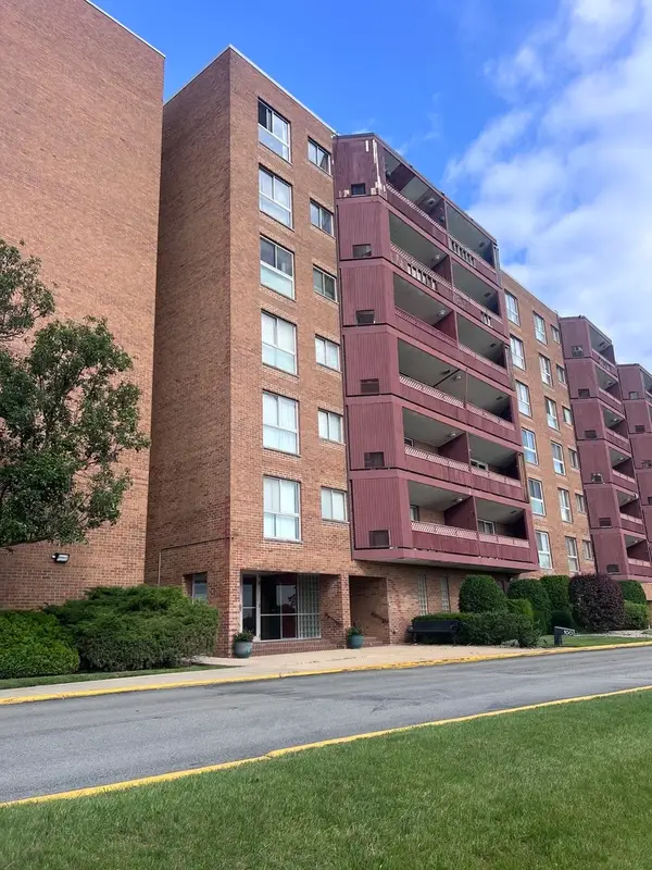 100 Park Avenue #205, Calumet City, IL 60409