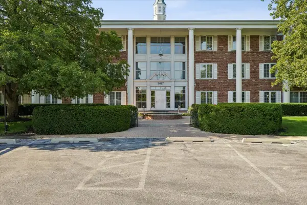 3427 Vollmer Road #303, Flossmoor, IL 60422