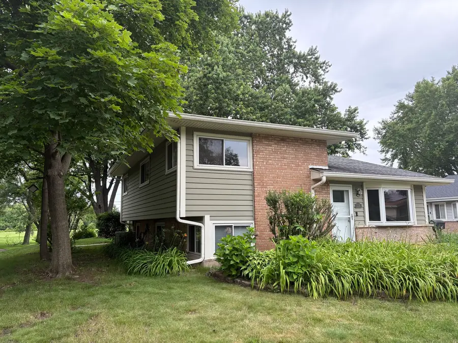 118 Willow Street, Park Forest, IL 60466 - #3