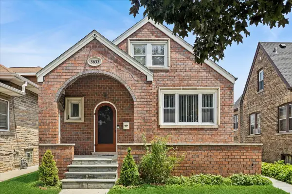 3833 Maple Avenue, Berwyn, IL 60402