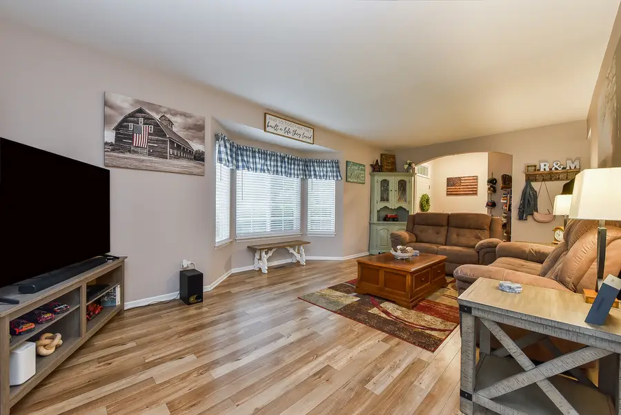 2077 College Green Drive #2077, Elgin, IL 60123 - #3