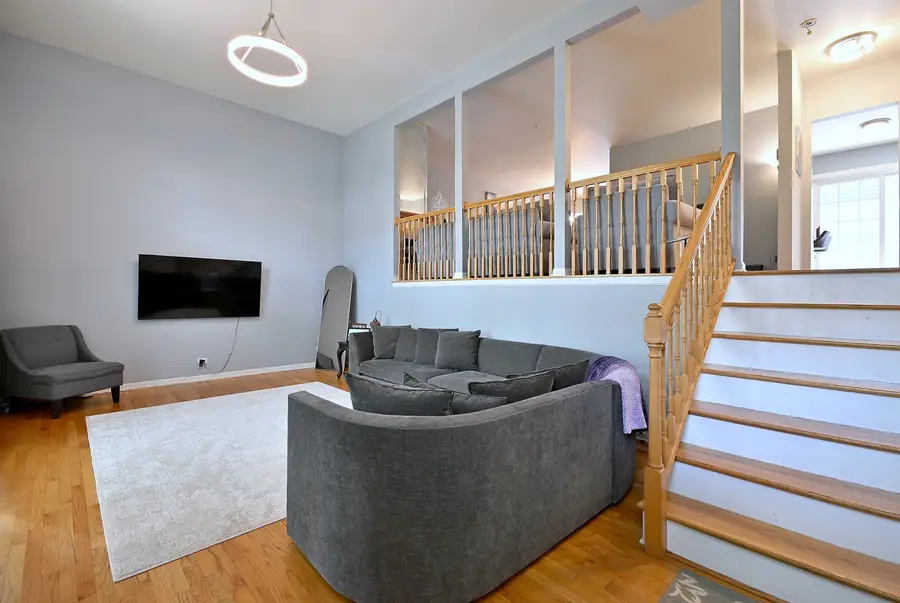 6145 Lincoln Avenue #B, Morton Grove, IL 60053 - #3