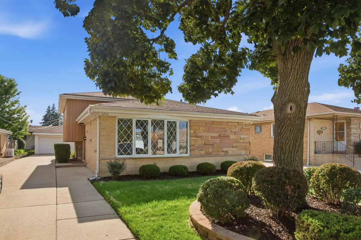 6204 N Emerson Street, Rosemont, IL 60018 - #1