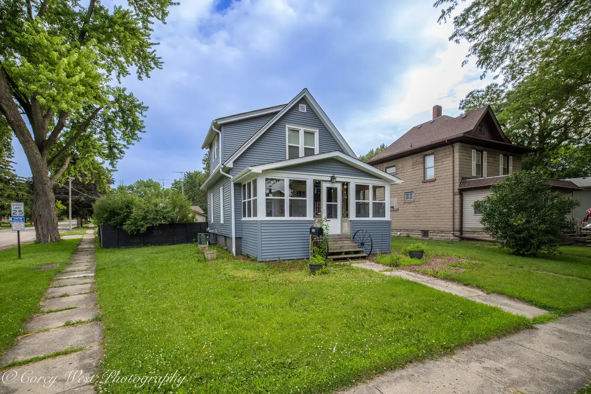 324 E Main Street, Genoa, IL 60135 - #1