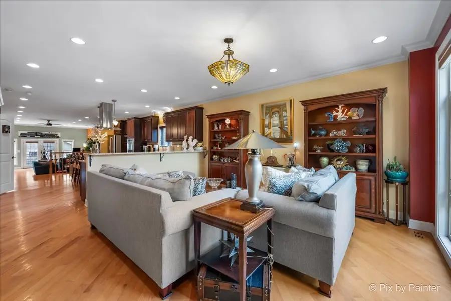 4906 N Kruger Avenue, Chicago, IL 60630 - #3