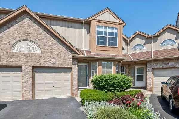 157 Louise Court #157, Wood Dale, IL 60191