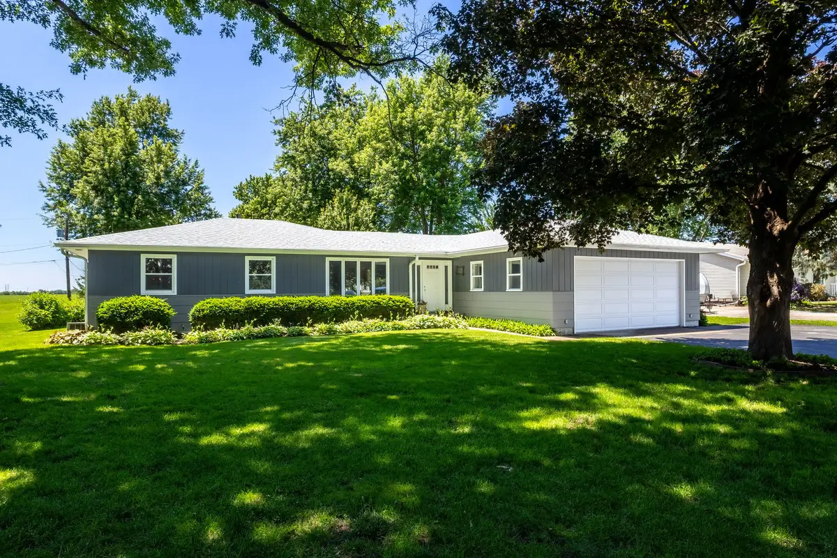6205 W Kimberly Road, Davenport, IA 52806 - #1