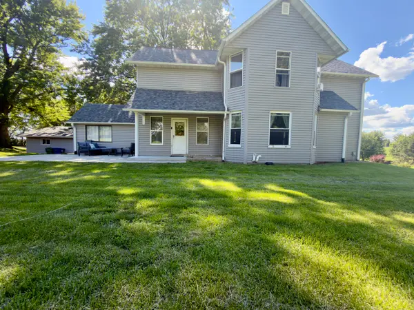 1499 Main Avenue, Clinton, IA 52732