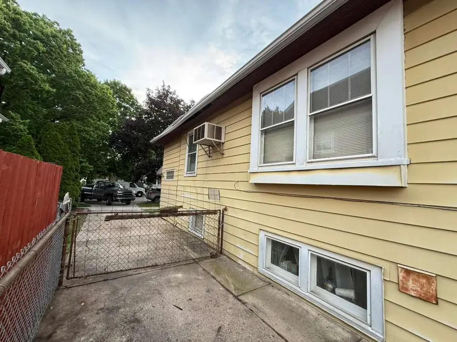 2627 S 60th Court, Cicero, IL 60804 - #2
