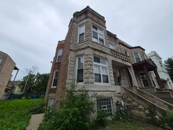 4126 W Adams Street, Chicago, IL 60624