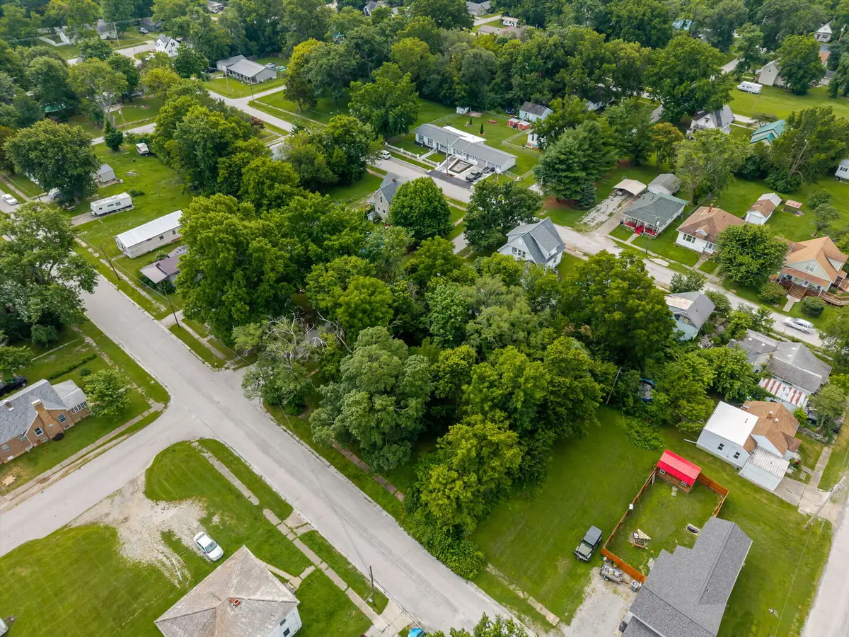307 E Church Street, Salem, IL 62881 - #1