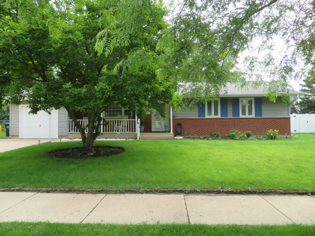 237 N Babcock Drive, Palatine, IL 60074 - #1