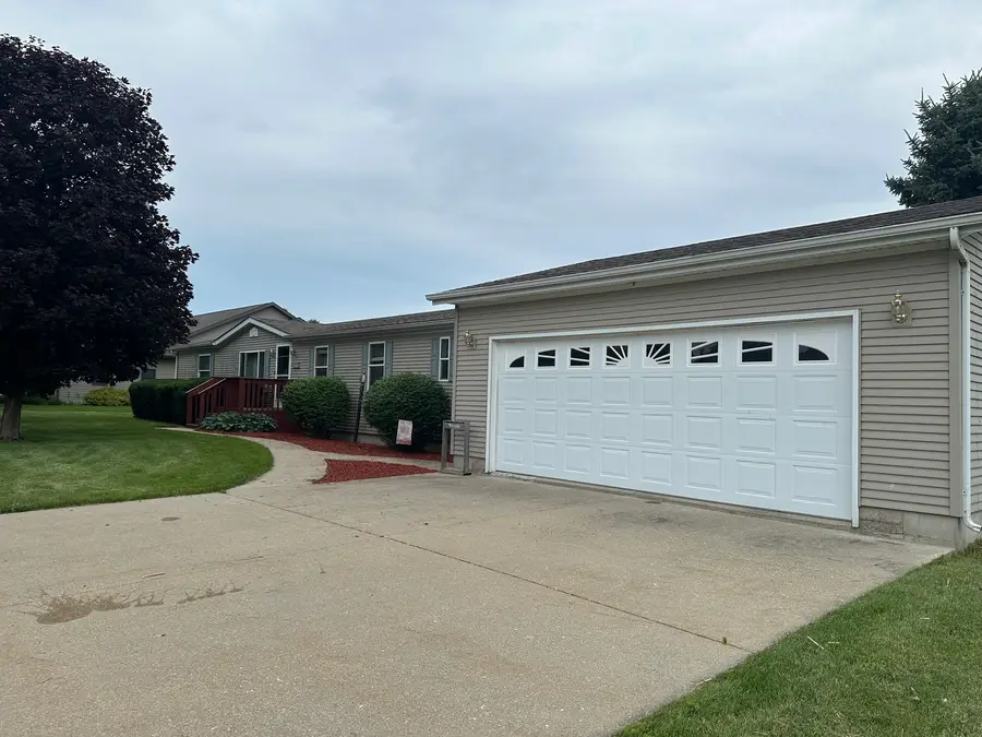 409 9th Street, Milledgeville, IL 61051 - #2