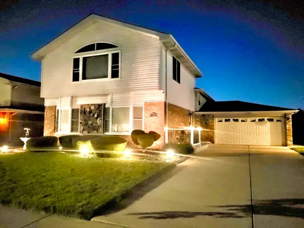 16967 82nd Avenue, Tinley Park, IL 60477