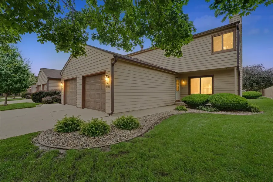 1212 Lancaster Drive #1212, Champaign, IL 61821 - #2