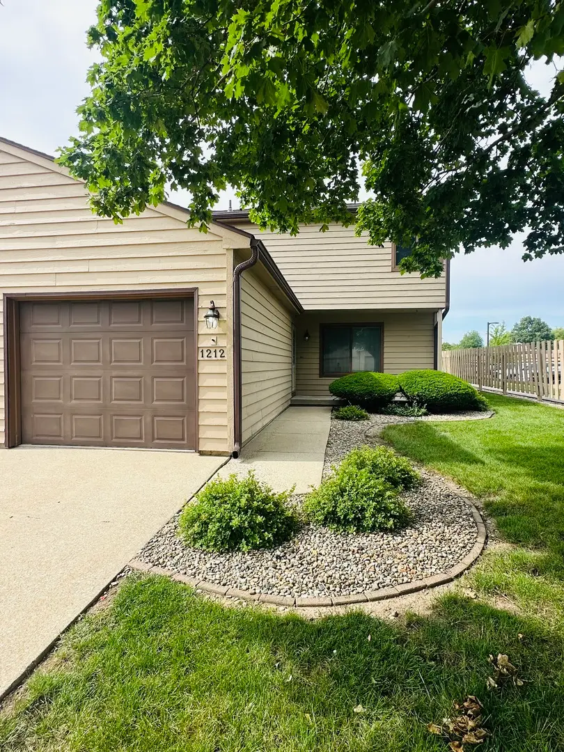 1212 Lancaster Drive #1212, Champaign, IL 61821 - #3
