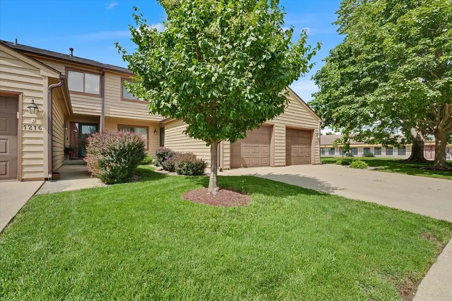 1214 Lancaster Drive #1214, Champaign, IL 61821 - #2