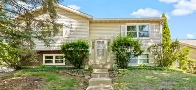 300 Aster Court, Aurora, IL 60504