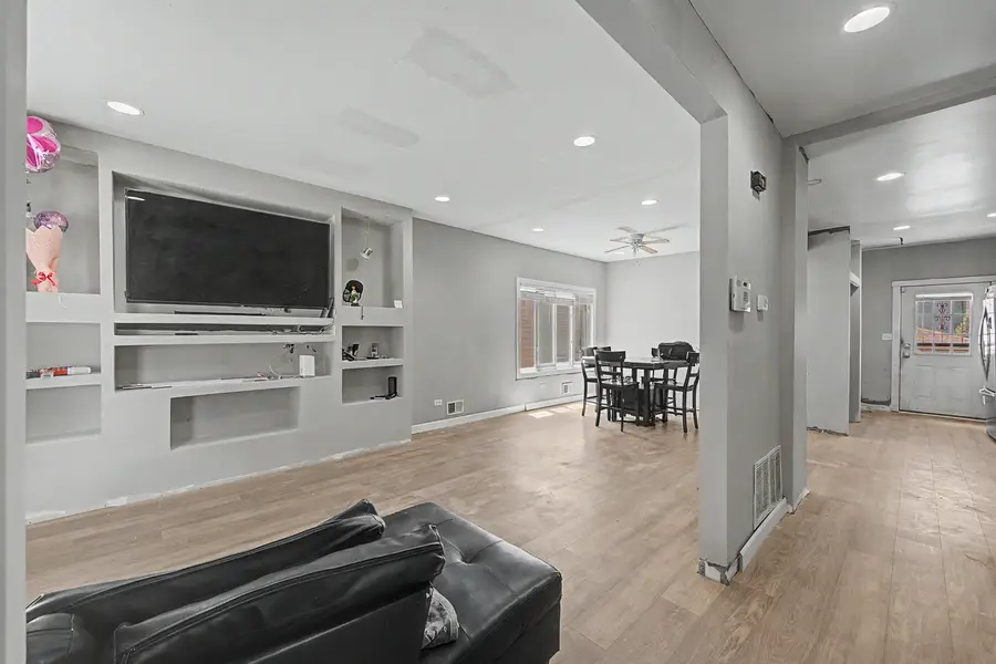 848 N Lawler Avenue, Chicago, IL 60651 - #2