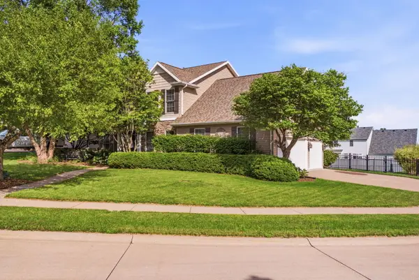 5679 Appleton Road, Bettendorf, IA 52722