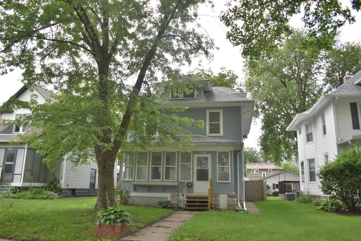 2113 14th Street, Moline, IL 61265 - #1
