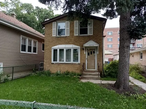3253 N Oconto Avenue, Chicago, IL 60634